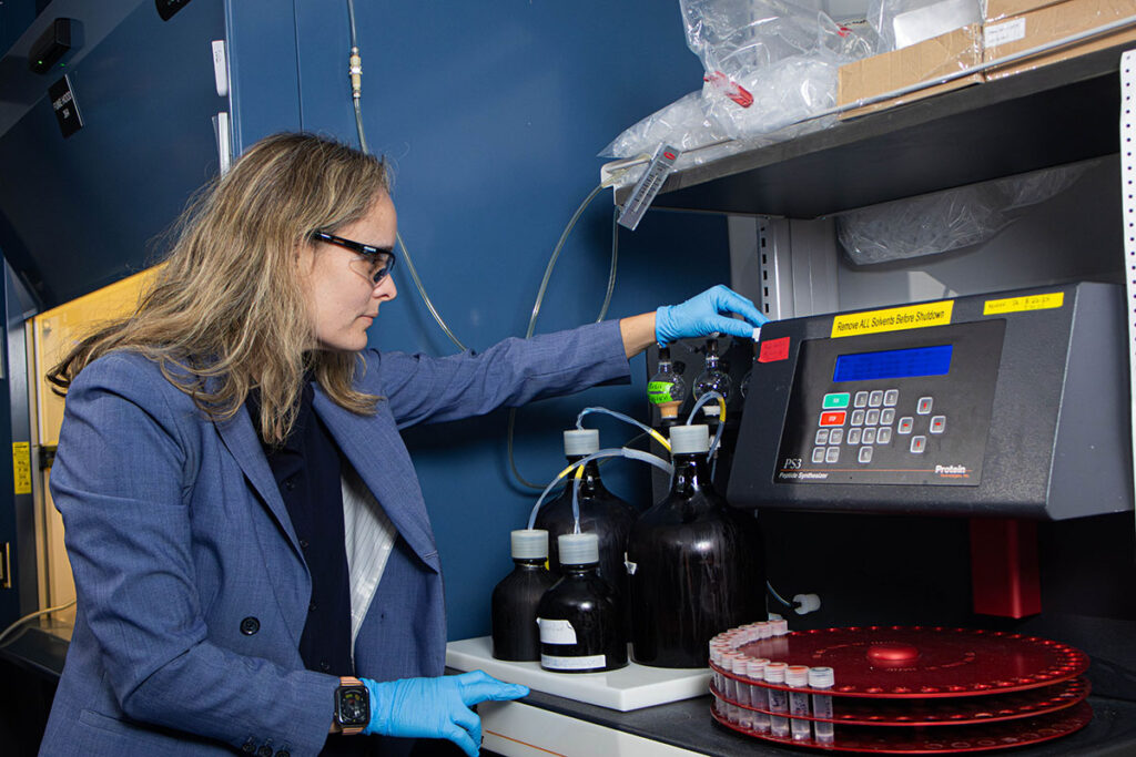 Dr. Lorraine Leon specializes in biomaterials and polymer science. She is collaborating with Dr. Annette Khaled to develop a way to deliver her peptide.